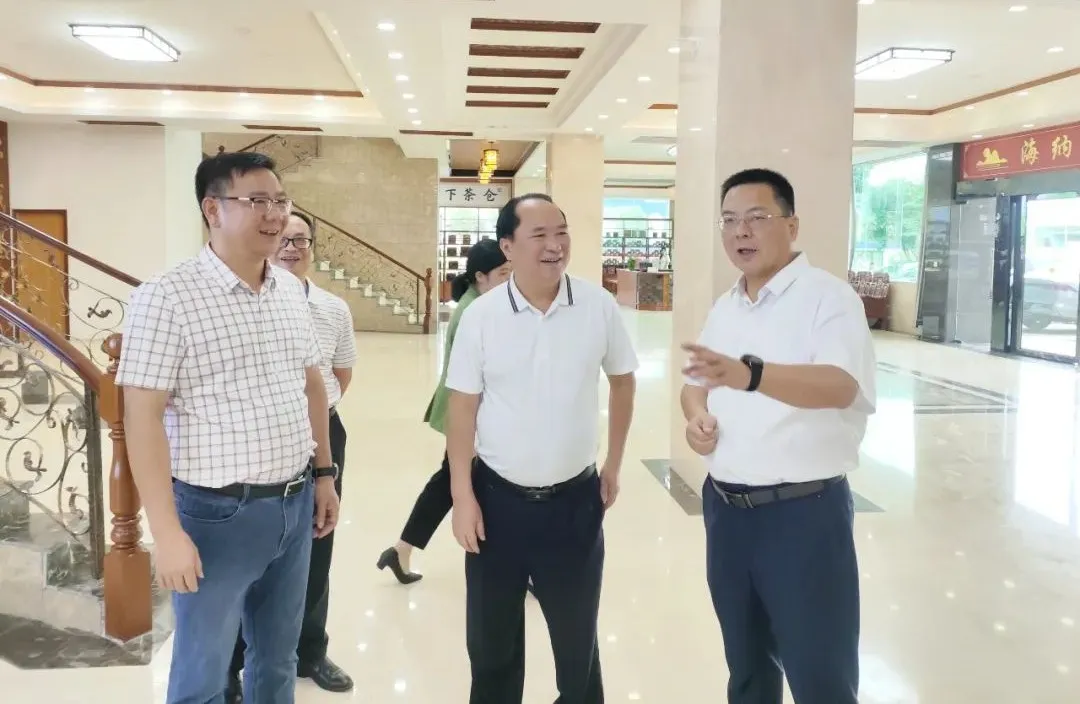 梧州市委常委、宣傳部部長黃恩一行蒞臨集團(tuán)調(diào)研指導(dǎo)